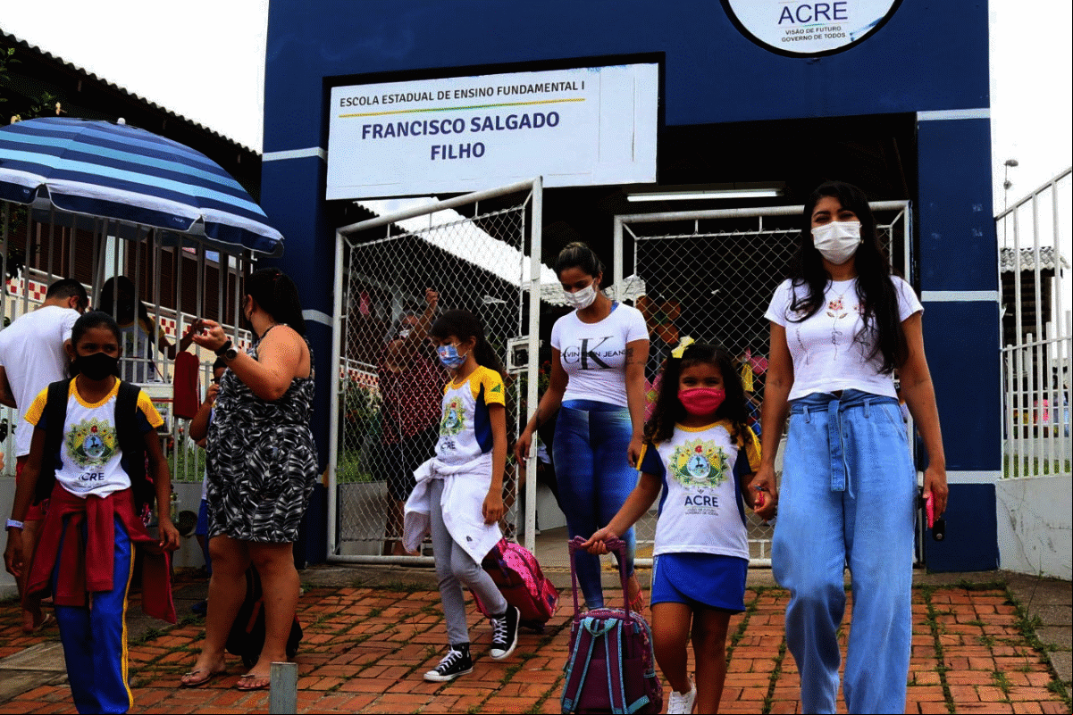A Lei n° 3.816/2021, de 3 de dezembro de 2021, dispõe sobre o acompanhamento pedagógico de crianças e adolescentes nas escolas. Foto: Mardilson Gomes/SEE A Lei n° 3.816/2021, de 3 de dezembro de 2021, dispõe sobre o acompanhamento pedagógico de crianças e adolescentes nas escolas. Foto: Mardilson Gomes/SEE