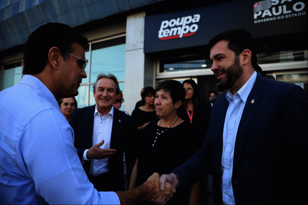 Governo de SP inaugura o Poupatempo Digital na capita. Governo de SP inaugura o Poupatempo Digital na capita.
